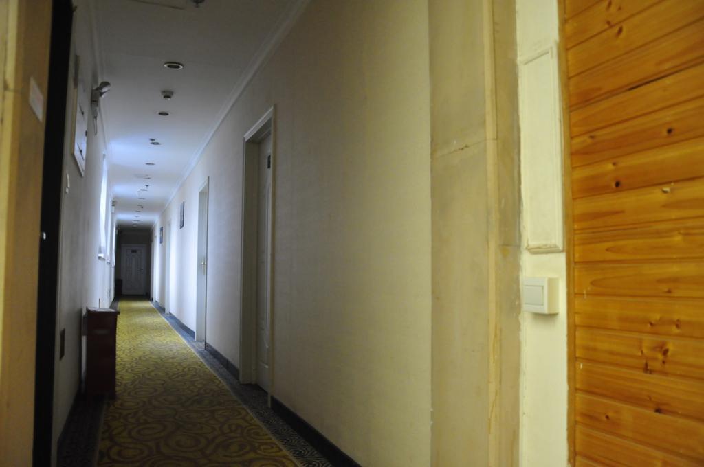 Super 8 Hotel Beijing Shijingshan Jiujiuyuan Extérieur photo